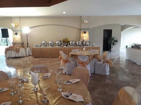 FMC Catering Services biege-set-up